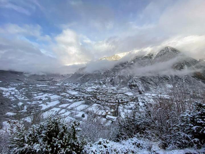 Apartamentos Nogueret Benasque Bagian luar foto