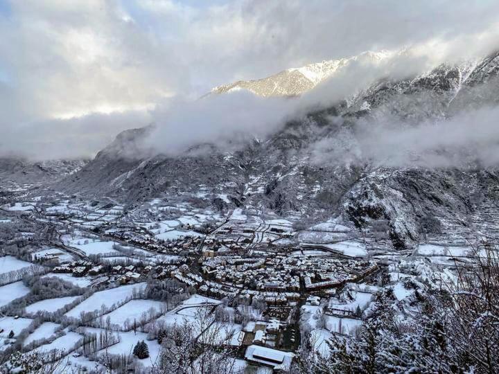 Apartamentos Nogueret Benasque Bagian luar foto